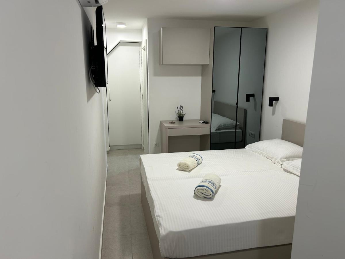 Radunica Old Town - Studio Apartment 3 Spalato Esterno foto